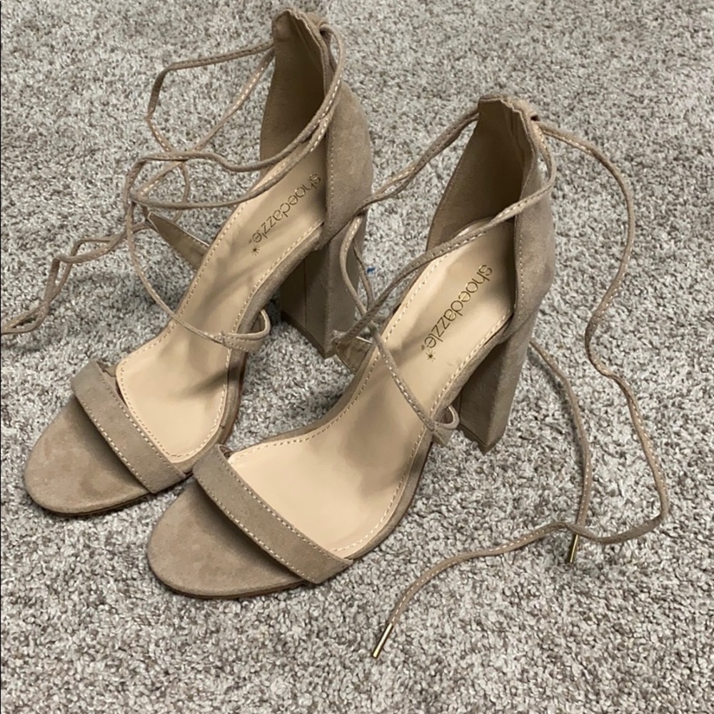 Heels - Picture 3 of 4
